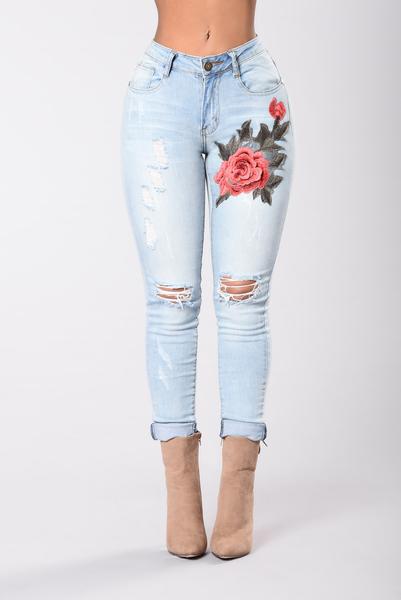 SZ60114 Women Rose Embroidered Distressed Wash Stretchy Skinny Jeans